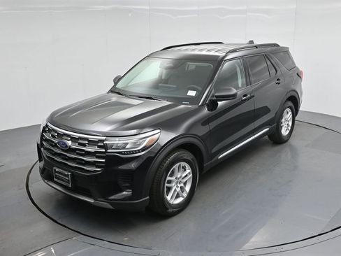 New 2025 Ford Explorer Active image 38
