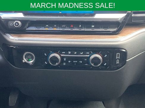 Used 2024 Chevrolet Silverado 1500 LT image 18