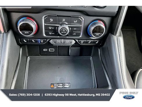 Used 2024 Chevrolet Tahoe Premier image 24