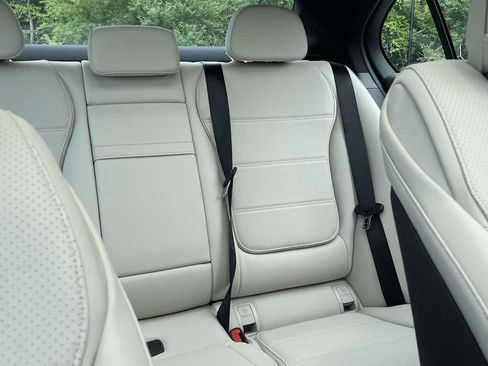 Used 2026 Mercedes-Benz C 300 4MATIC Sedan image 32