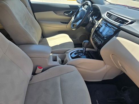 Used 2016 Nissan Rogue SV w/ SV Moonroof Package AWD/4WD image 13