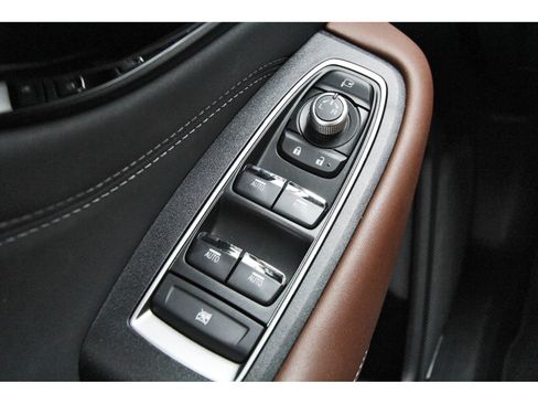 Used 2022 Subaru Outback Touring AWD/4WD image 21
