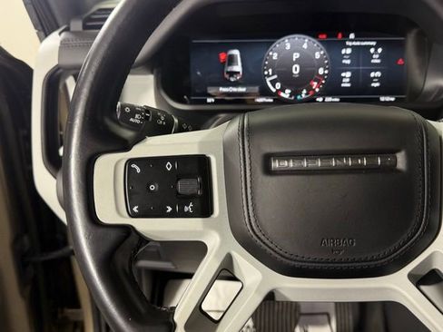 Used 2023 Land Rover Defender 130 X-Dynamic SE image 38