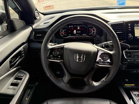 Used 2025 Honda Passport Black Edition image 50