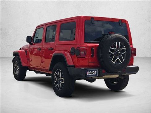 Used 2025 Jeep Wrangler Unlimited Sahara AWD/4WD image 7