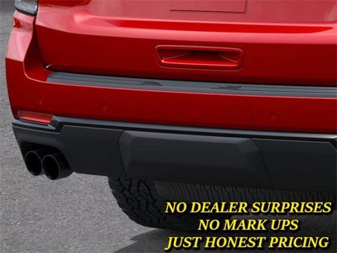 New 2026 Chevrolet Suburban Z71 w/ Comfort Package image 14