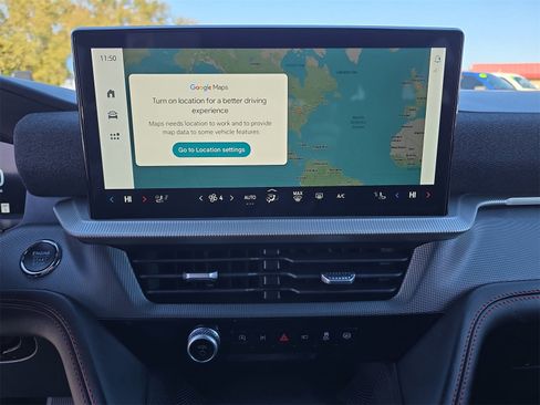 Certified 2025 Ford Explorer ST-Line w/ ST-Line Street Pack image 17