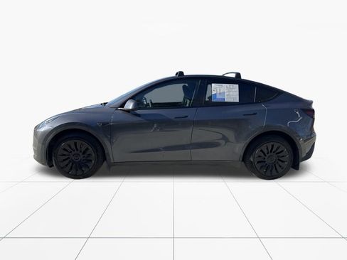 Used 2023 Tesla Model Y Long Range image 5