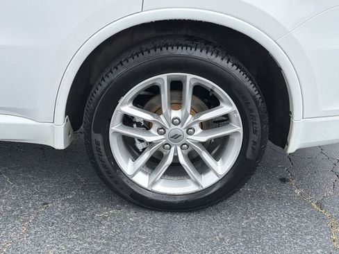 Used 2024 Dodge Durango GT RWD image 33