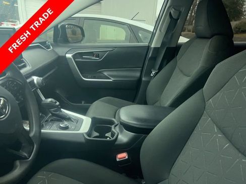 Certified 2021 Toyota RAV4 XLE w/ Convenience Package image 5