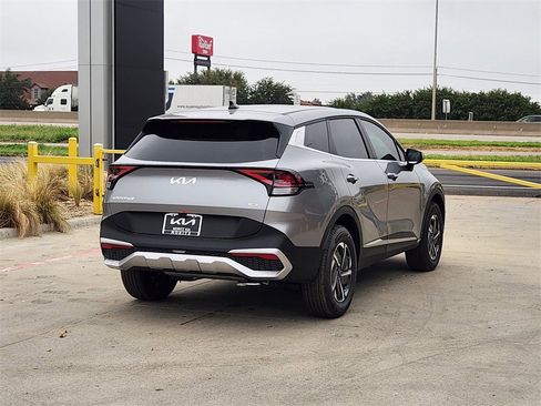 New 2025 Kia Sportage LX image 3