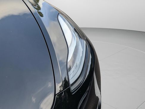 Used 2024 Tesla Model Y Performance AWD/4WD image 27