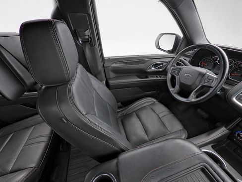 Used 2021 Chevrolet Tahoe RST w/ Luxury Package AWD/4WD image 9