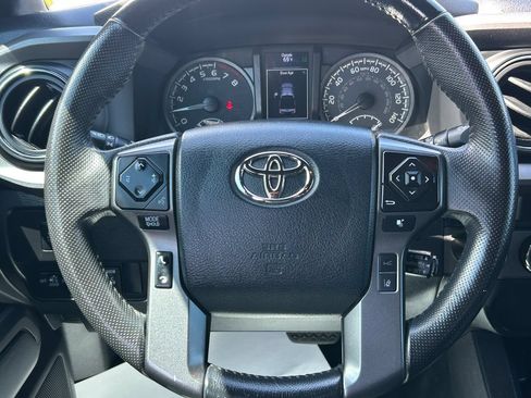 Used 2023 Toyota Tacoma TRD Off-Road AWD/4WD image 17