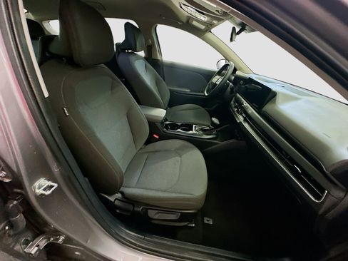 Used 2025 Kia K4 FWD image 31
