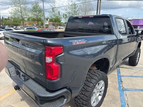 Used 2019 Chevrolet Silverado 1500 LT Trail Boss AWD/4WD image 5