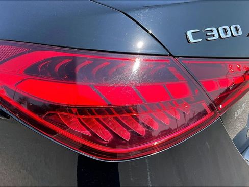 Used 2025 Mercedes-Benz C 300 4MATIC Sedan image 32