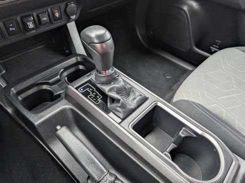 Used 2020 Toyota Tacoma TRD Off-Road image 20