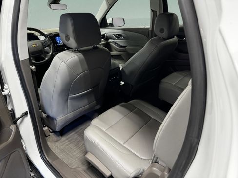 Used 2020 Chevrolet Traverse LT w/ Driver Confidence II Package image 10