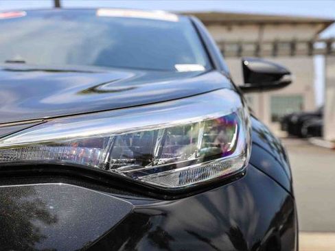 Certified 2021 Toyota C-HR LE FWD image 10