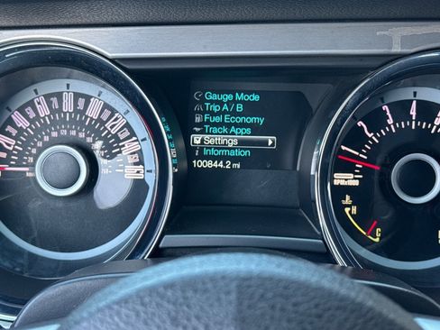 Used 2013 Ford Mustang Premium image 22