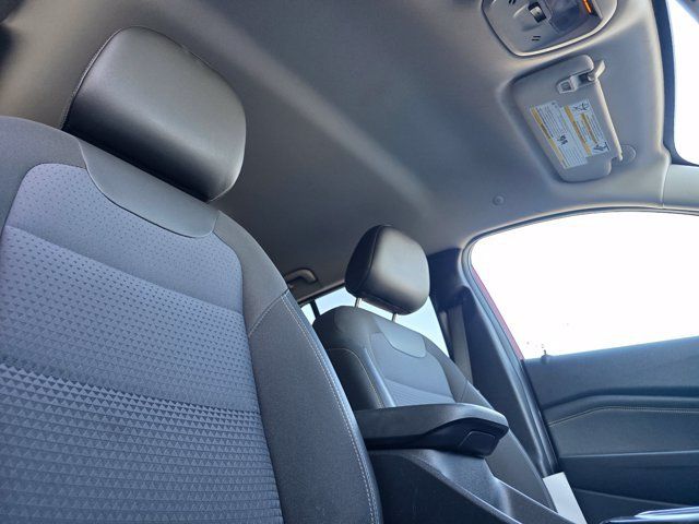 Used 2025 Chevrolet Trax LT FWD image 20