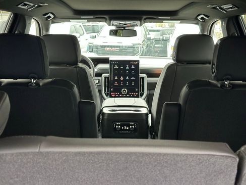 New 2026 GMC Yukon Denali w/ Sun & Power Step Package image 9