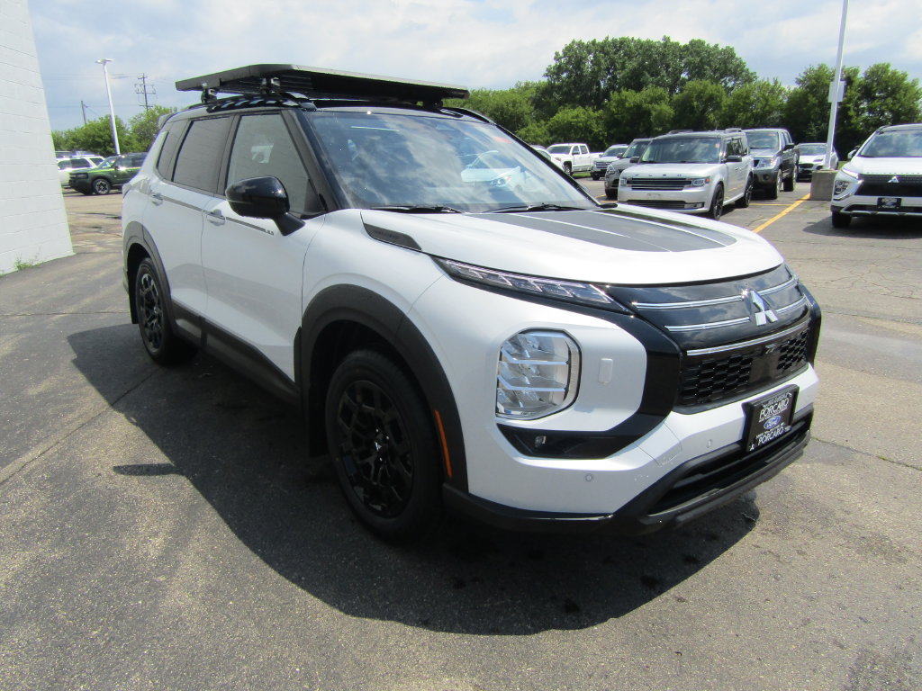 Used 2026 Mitsubishi Outlander AWD image 8