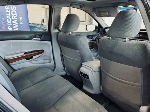 Used 2011 Honda Accord EX image 21