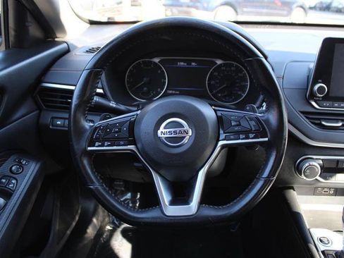 Used 2019 Nissan Altima 2.5 SR FWD image 14