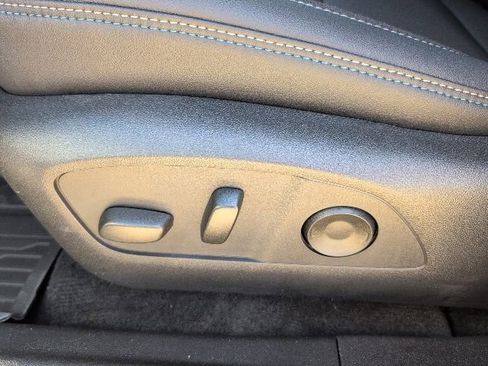 New 2026 Chevrolet Equinox EV LT image 14