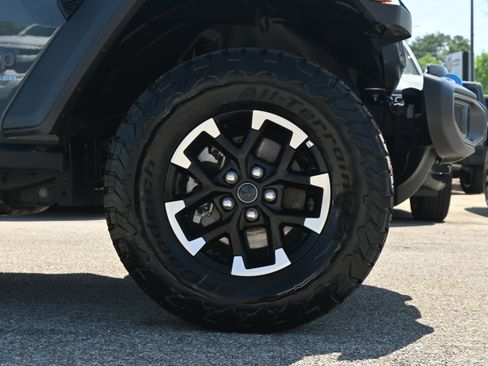 Used 2025 Jeep Wrangler Unlimited Rubicon 4xe w/ Convenience Group image 23