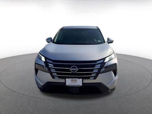 Used 2025 Nissan Rogue SV FWD image 4