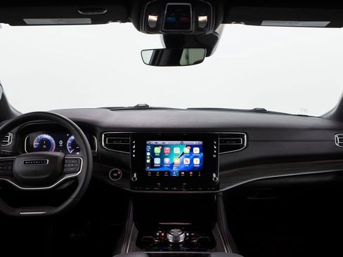 Used 2024 Jeep Wagoneer L Series III w/ Flexible Seating Group image 27