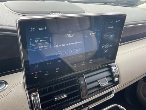 Used 2023 Lincoln Navigator Reserve image 26