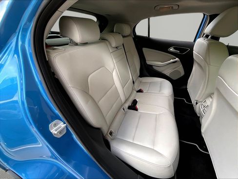Used 2015 Mercedes-Benz GLA 250 4MATIC image 24