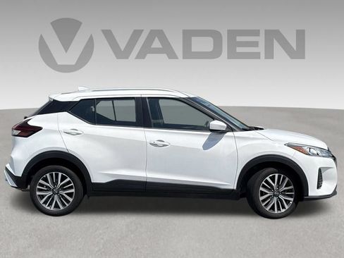 Used 2024 Nissan Kicks SV FWD image 19