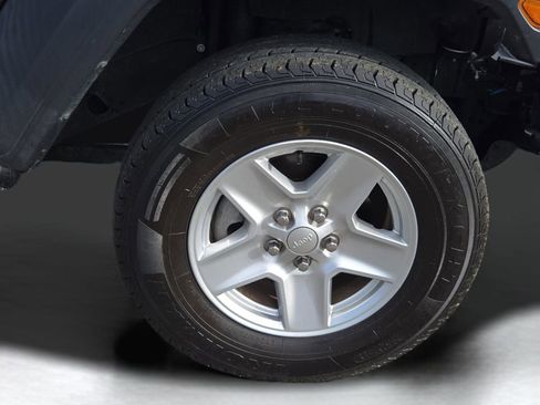 Used 2020 Jeep Wrangler Unlimited Sport image 6