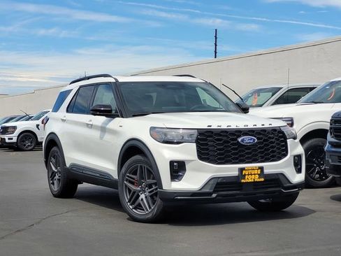 New 2026 Ford Explorer ST-Line w/ ST-Line Street Pack AWD/4WD image 1