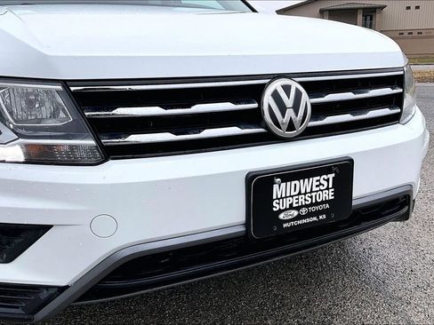 Used 2019 Volkswagen Tiguan SE image 27