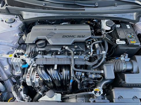 Certified 2025 Hyundai Elantra Sport FWD image 28