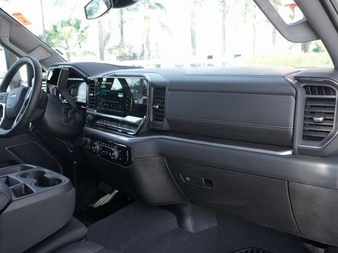 Used 2025 Chevrolet Silverado 3500 LT w/ Convenience Package image 35