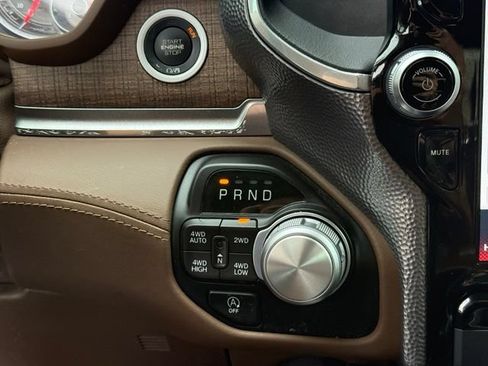 Used 2022 RAM 1500 Limited AWD/4WD image 15