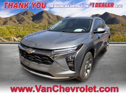 Used 2024 Chevrolet Trax LT w/ Driver Confidence Package FWD image 1