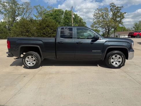 Used 2018 GMC Sierra 1500 SLE w/ SLE Value Package AWD/4WD image 2