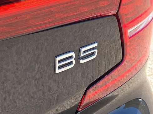 Used 2023 Volvo S60 B5 Core w/ Climate Package FWD image 13