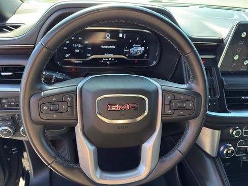 Used 2022 GMC Yukon SLE w/ Gmc Pro Safety Plus Package image 17