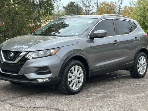 Certified 2021 Nissan Rogue Sport SV image 2