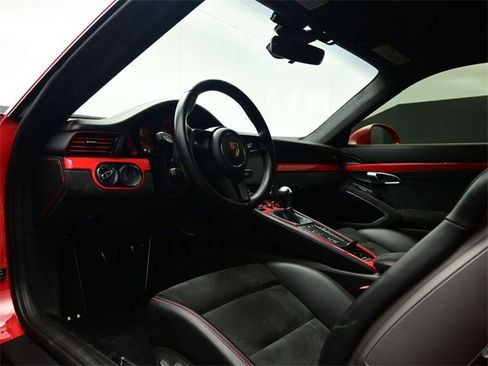 Used 2018 Porsche 911 GT3 image 4