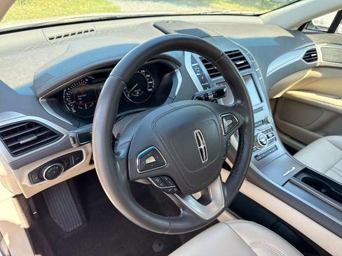 Certified 2020 Lincoln MKZ w/ Convenience Package image 32